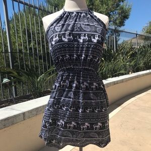 🐘Beautiful black and white elephant dress🐘